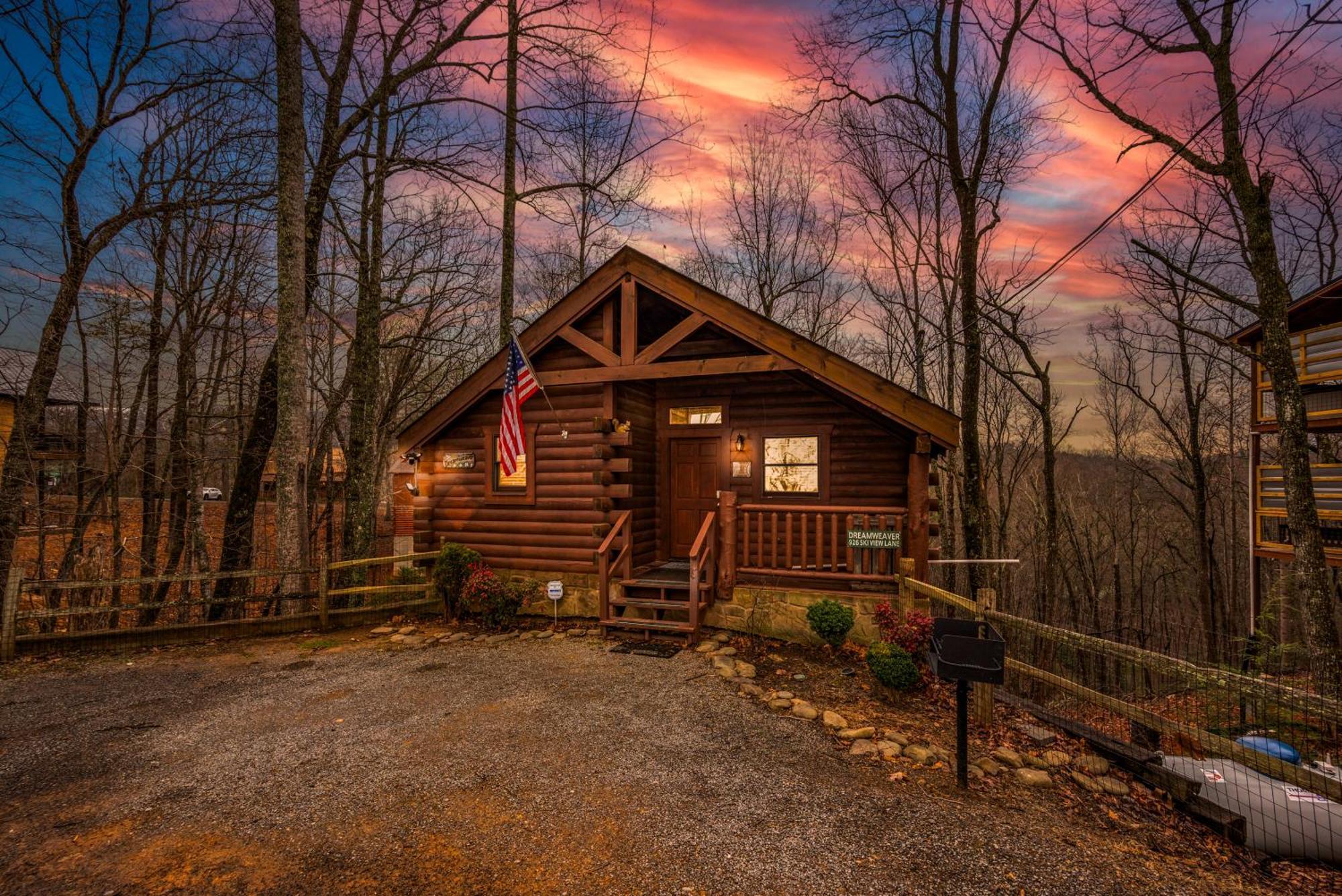 Log Cabin, Hot Tub, Fireplace, Pool Table & Views! 세비어빌 외부 사진