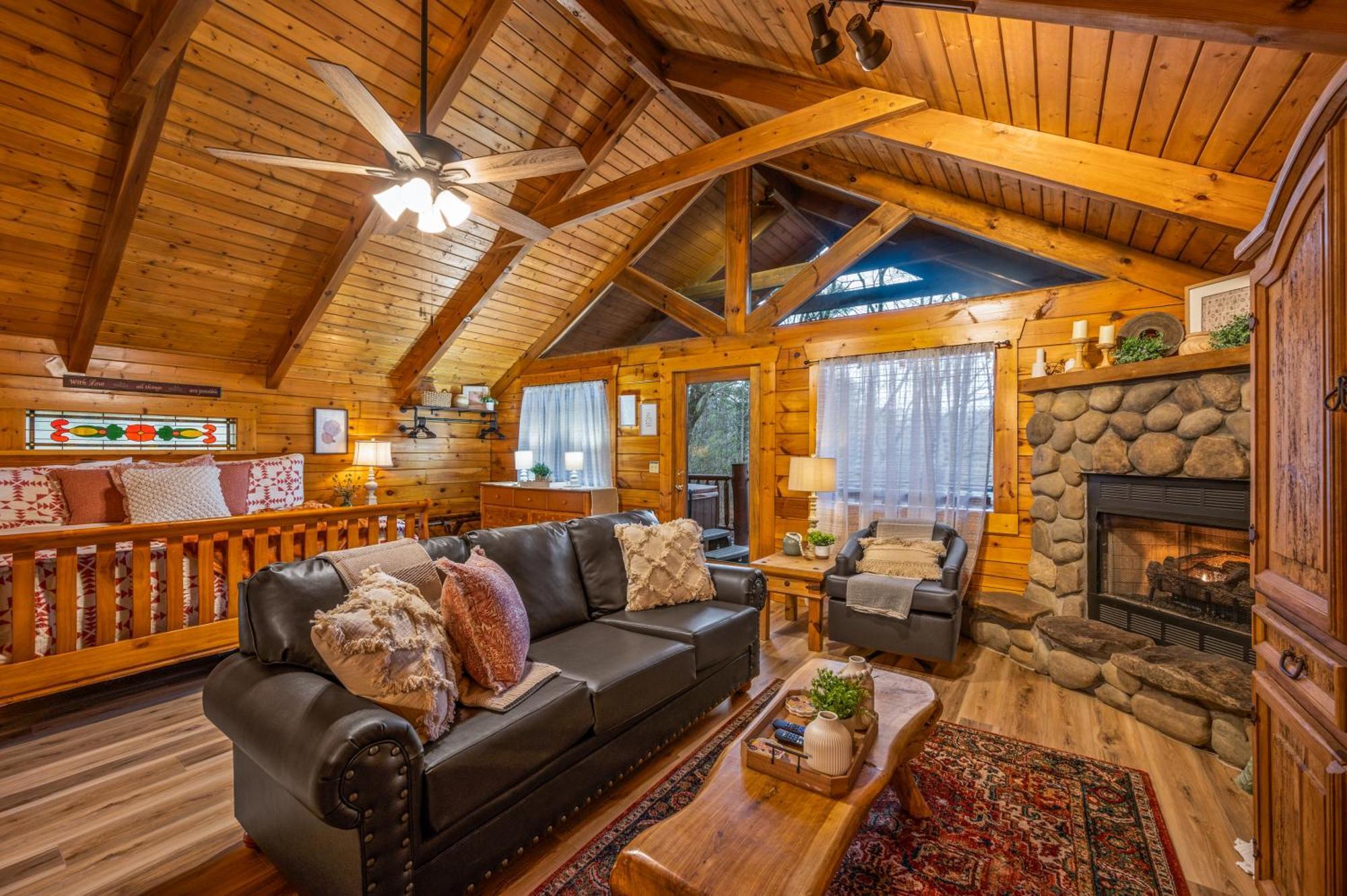 Log Cabin, Hot Tub, Fireplace, Pool Table & Views! 세비어빌 외부 사진
