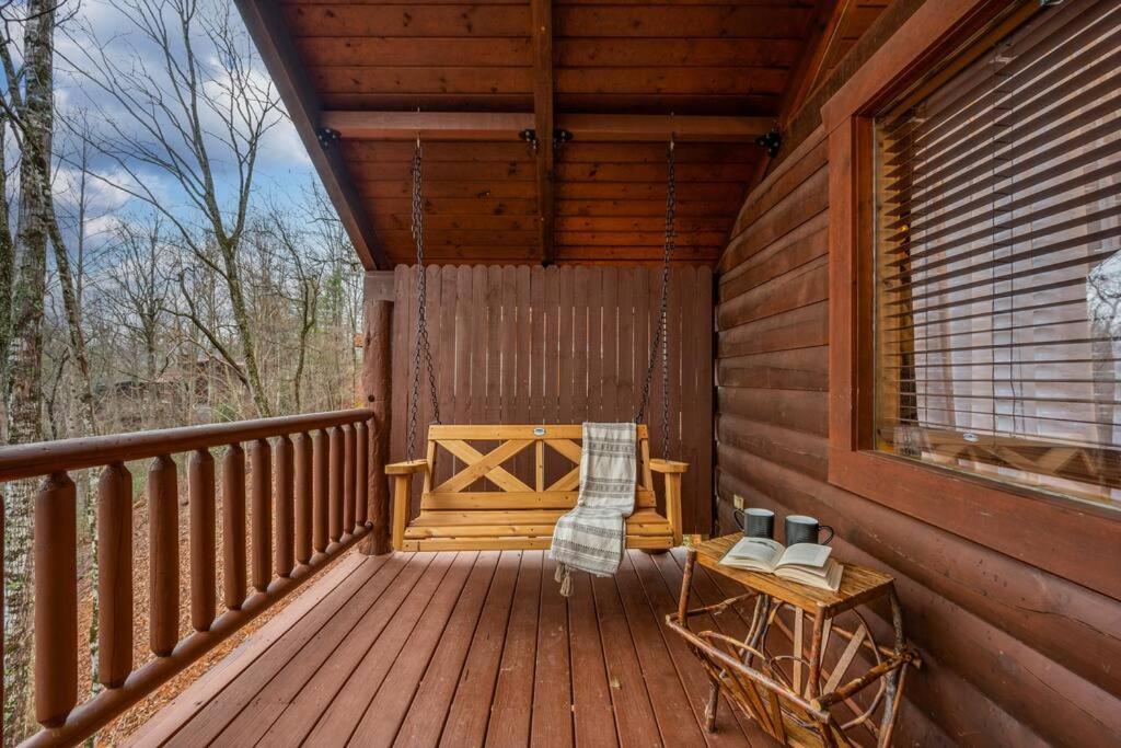 Log Cabin, Hot Tub, Fireplace, Pool Table & Views! 세비어빌 외부 사진