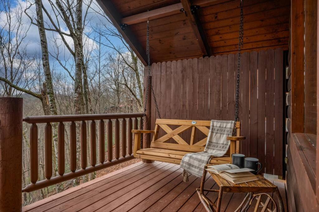 Log Cabin, Hot Tub, Fireplace, Pool Table & Views! 세비어빌 외부 사진